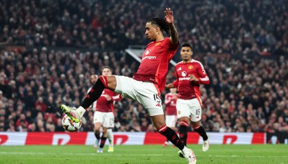 菲尔-琼斯：约罗未来多年都是曼联重要一员，他的特点很适配英超